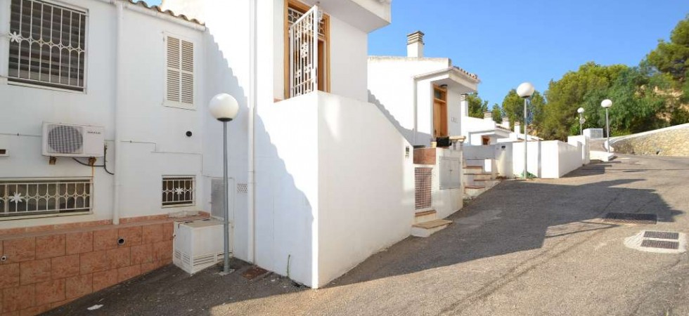 For Sale – Split level listing in Santa Ponsa with Mountain Views