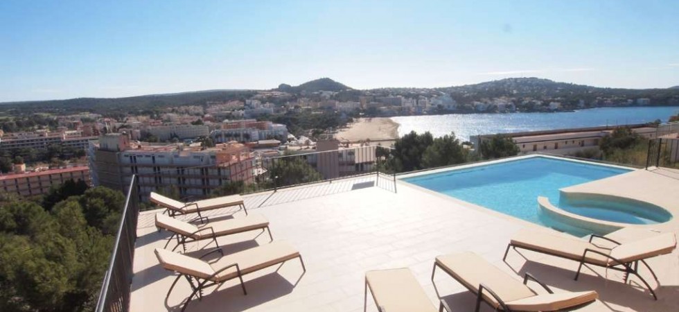 For Sale – Luxury Villa with Spectacular Sea and Mountain Views in Santa Ponsa