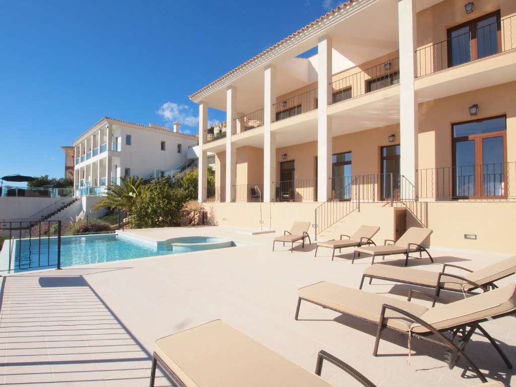 2_luxury_homes_for_sale_in_Santa_Ponsa_Mallorca