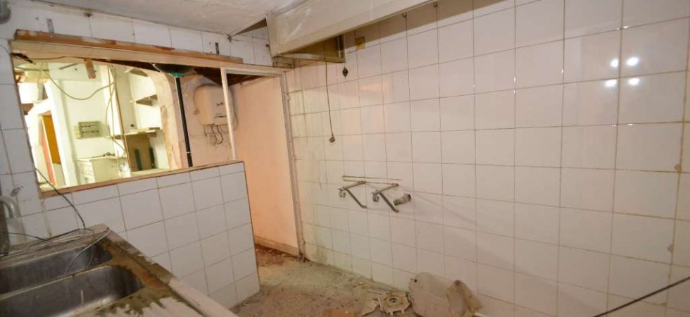 Commercial Unit for Sale in need of Reform in Old Town Palma Mallorca
