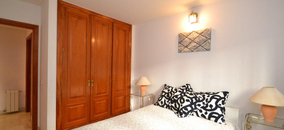Ground Floor Apartment with Garden, Swimming Pool & Parking in Portixol Palma