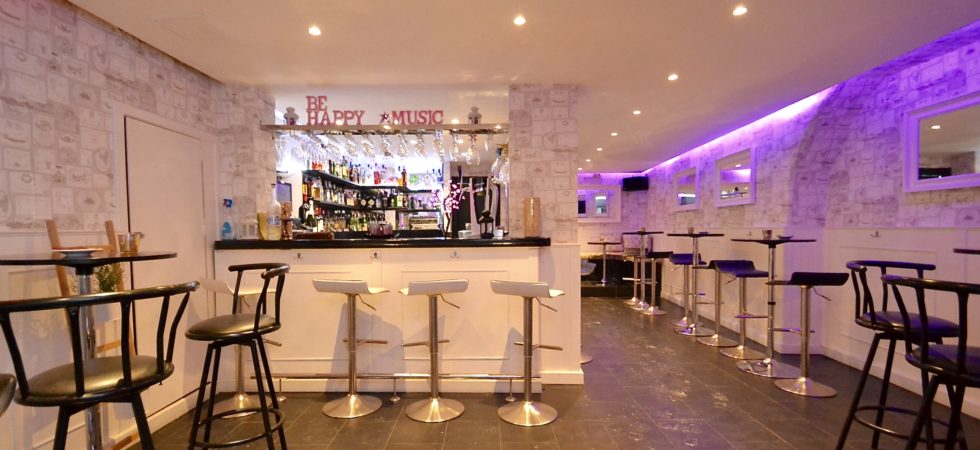 Bar for Sale in La Lonja, Palma Old Town – Freehold