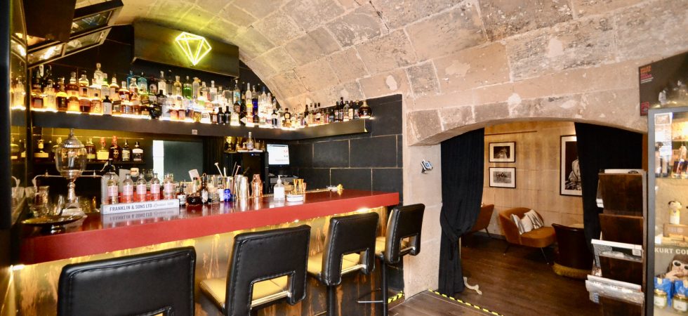 Cocktail and Tapas Bar in Palma Old Town – Leasehold (Traspaso)- Price Reduced!