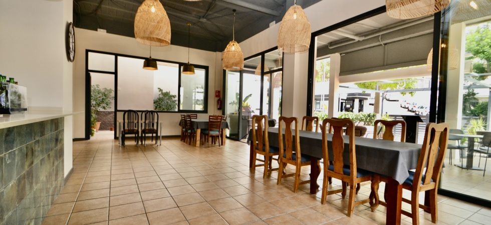 Restaurant with Large Terrace in Palma – Leasehold (Traspaso)