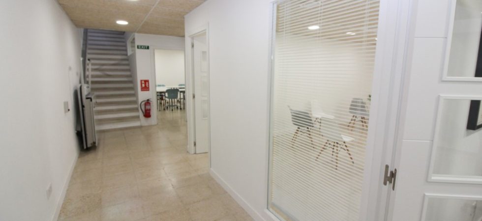 Commercial Premises for Sale in Santa Catalina Palma – Freehold