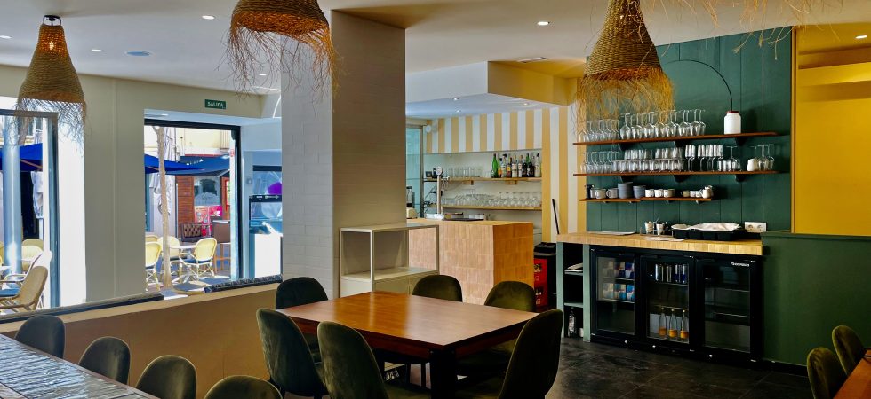 Restaurant & Bar for Sale in Santa Catalina Palma with Terrace – Leasehold (Traspaso)